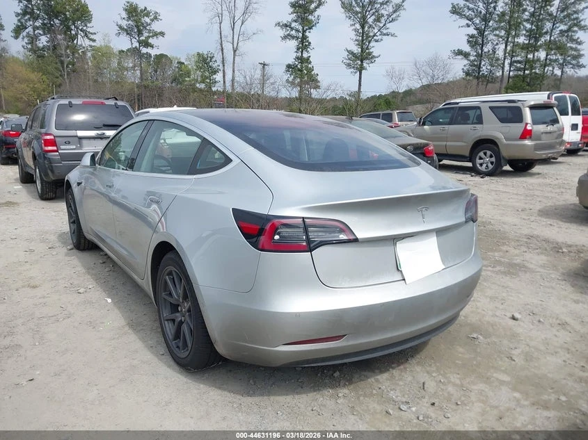 Tesla Model 3, снимка 3 - Автомобили и джипове - 54383897