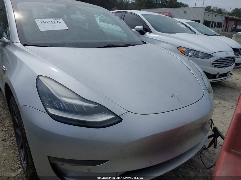 Tesla Model 3, снимка 9 - Автомобили и джипове - 54383897