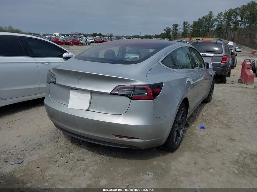 Tesla Model 3, снимка 4 - Автомобили и джипове - 54383897