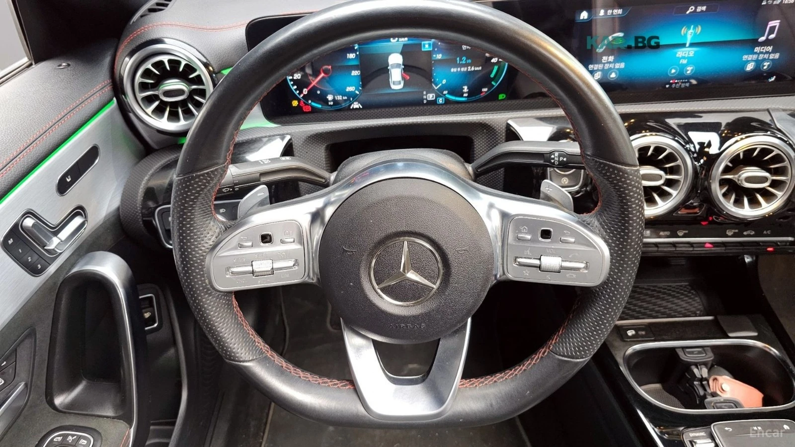 Mercedes-Benz CLA 250 4MATIC* AMBIENT* ПАНО* КАМЕРИ* АЛКАНТАРА* , снимка 5 - Автомобили и джипове - 54762900
