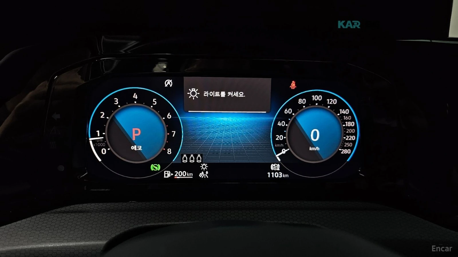VW Golf GTI/2.0T/8TH GEN/1100 KM, снимка 13 - Автомобили и джипове - 54827892