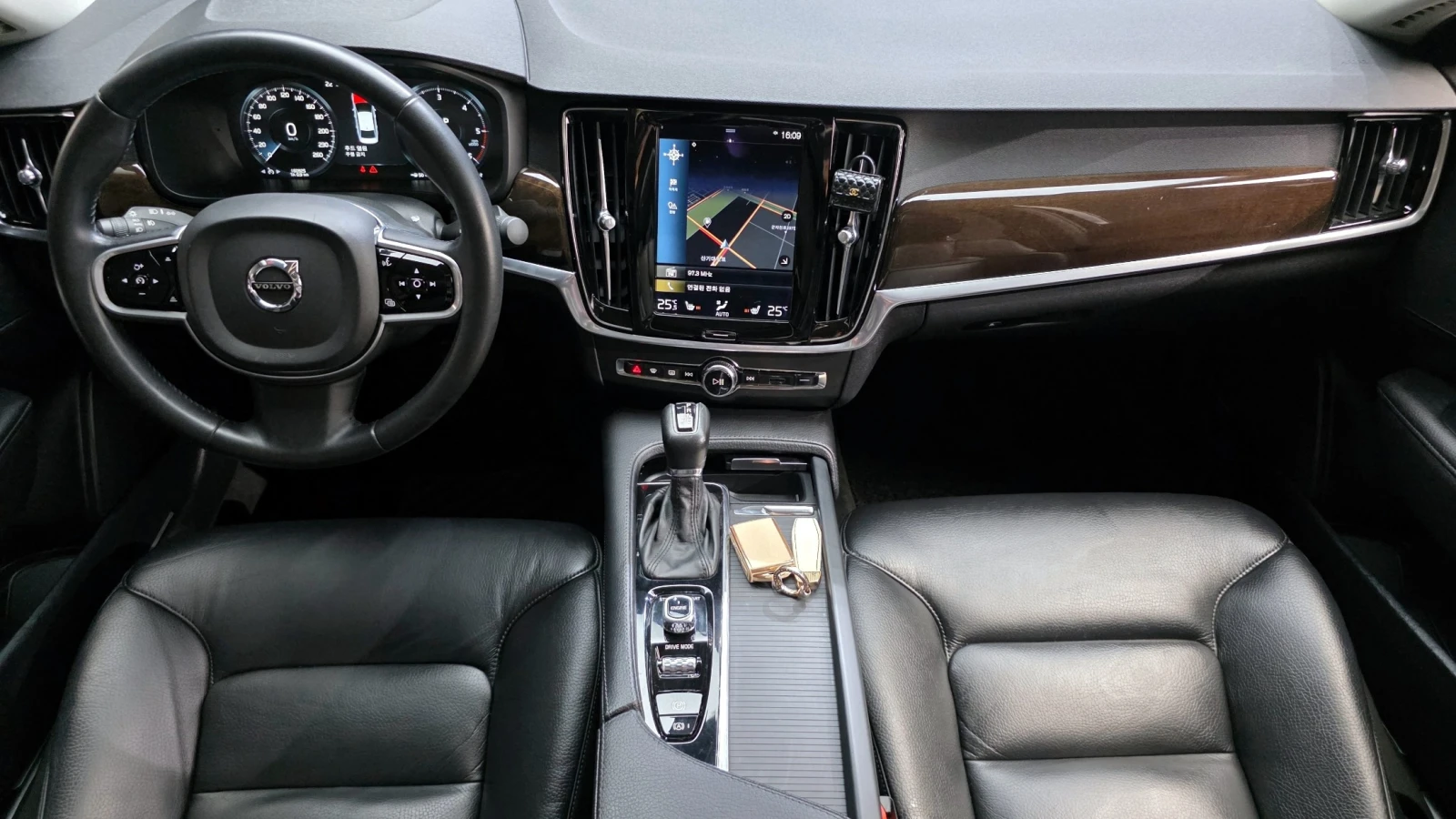 Volvo S90 Momentum* HeadUp* Navi* Camera* , снимка 7 - Автомобили и джипове - 55251770