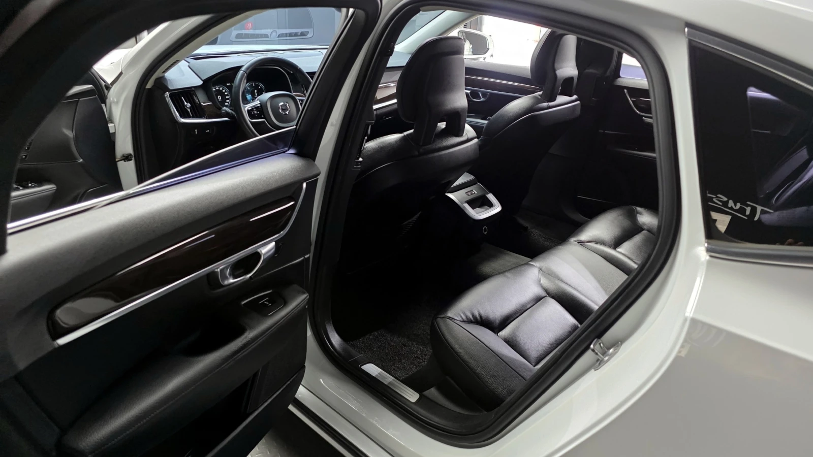 Volvo S90 Momentum* HeadUp* Navi* Camera* , снимка 12 - Автомобили и джипове - 55251770