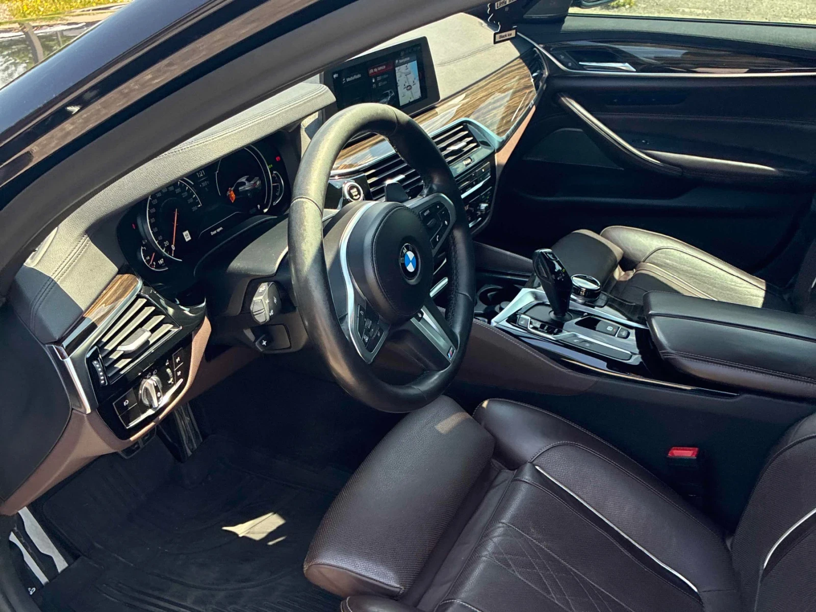 BMW 540 INDIVIDUAL * ОБДУХВАНЕ * H/K * HEAD UP* ПАНОРАМА , снимка 6 - Автомобили и джипове - 55254583