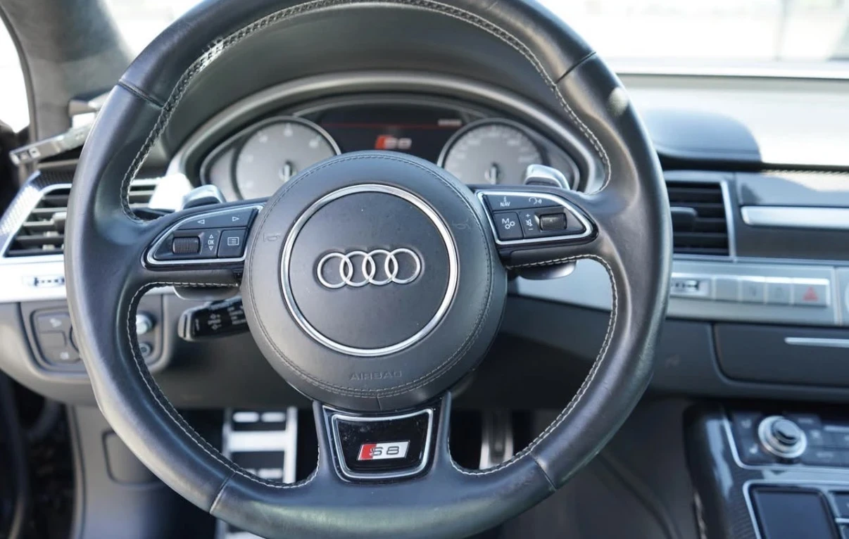 Audi S8 4.0T * B&O * ОБДУХВАНЕ * 360 * МАСАЖ * 95 К КМ * , снимка 6 - Автомобили и джипове - 55303802