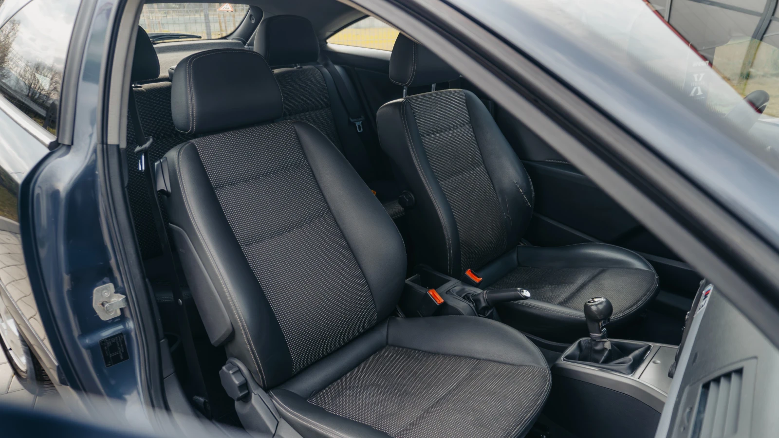 Opel Astra GTC, снимка 7 - Автомобили и джипове - 55318046