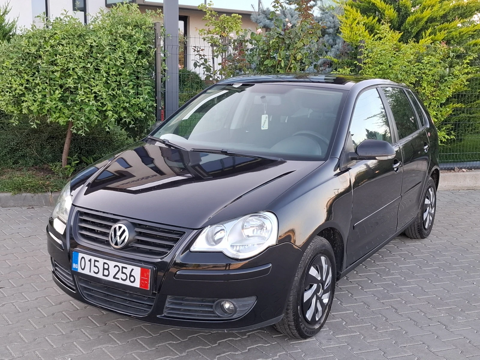 VW Polo 1.2i* (70кс)* FACELIFT* FAMILY* НОВ ВНОС* , снимка 2 - Автомобили и джипове - 55467221