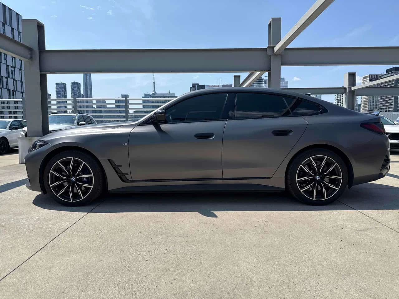 BMW i4 eDrive35 | CARFAX | БЕЗ ИНЦИДЕНТИ, снимка 3 - Автомобили и джипове - 55667428