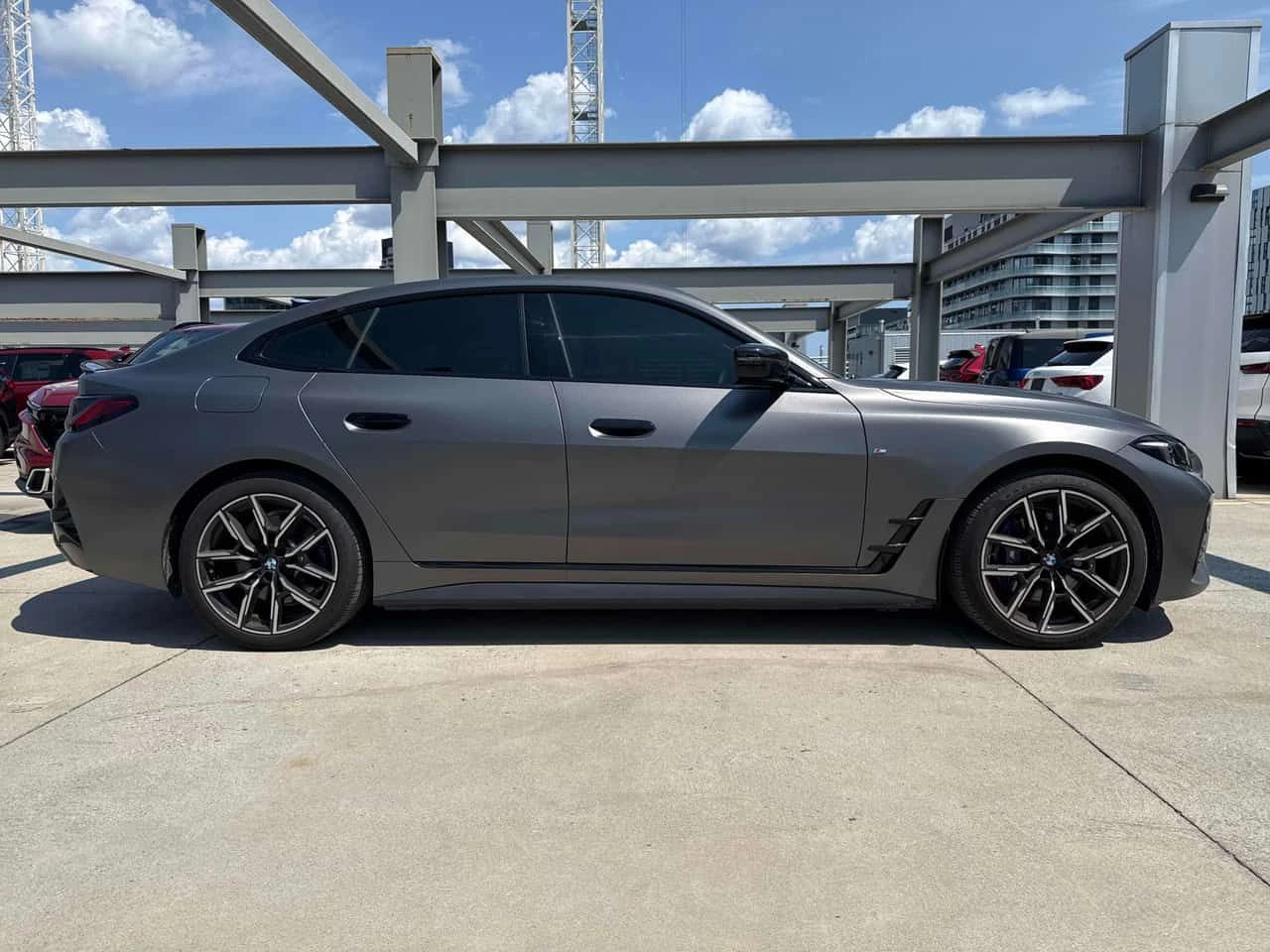 BMW i4 eDrive35 | CARFAX | БЕЗ ИНЦИДЕНТИ, снимка 4 - Автомобили и джипове - 55667428