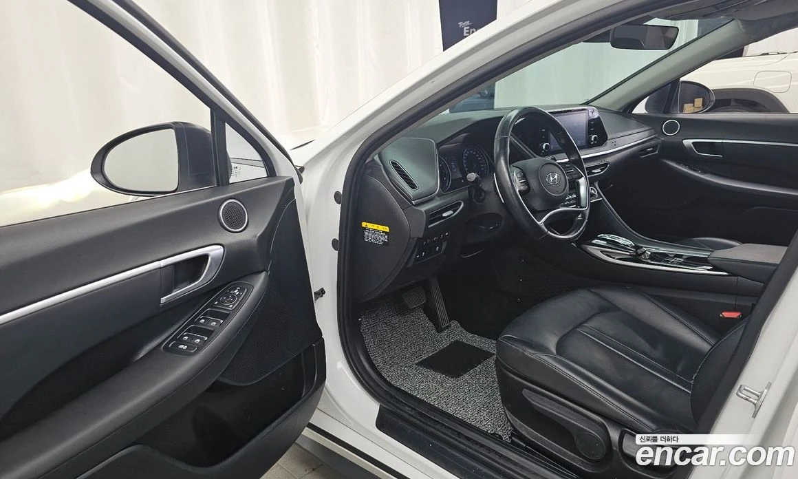 Hyundai Sonata 2.0 Smart, снимка 13 - Автомобили и джипове - 55676655