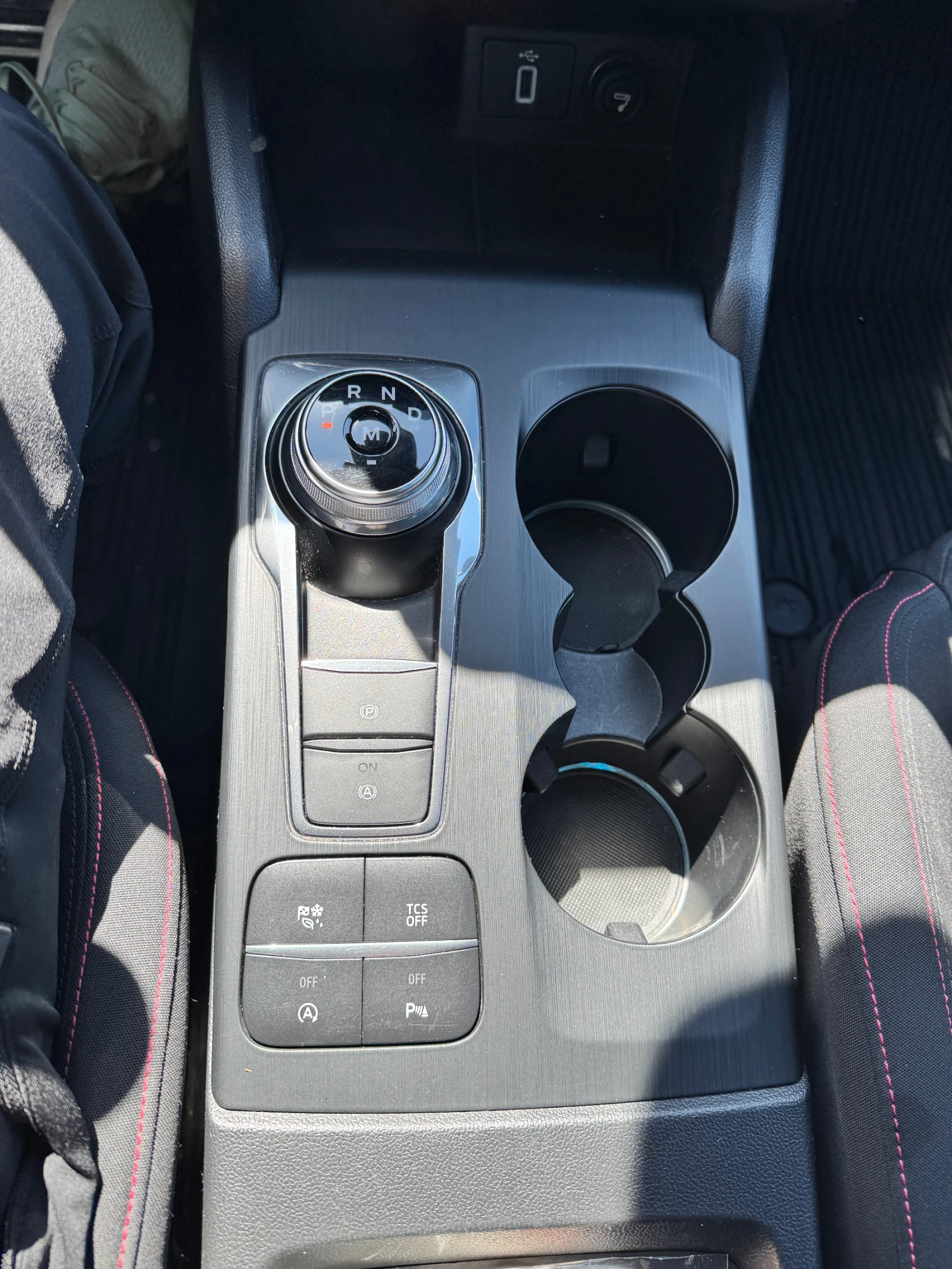 Ford Focus ST Line, снимка 9 - Автомобили и джипове - 56378178