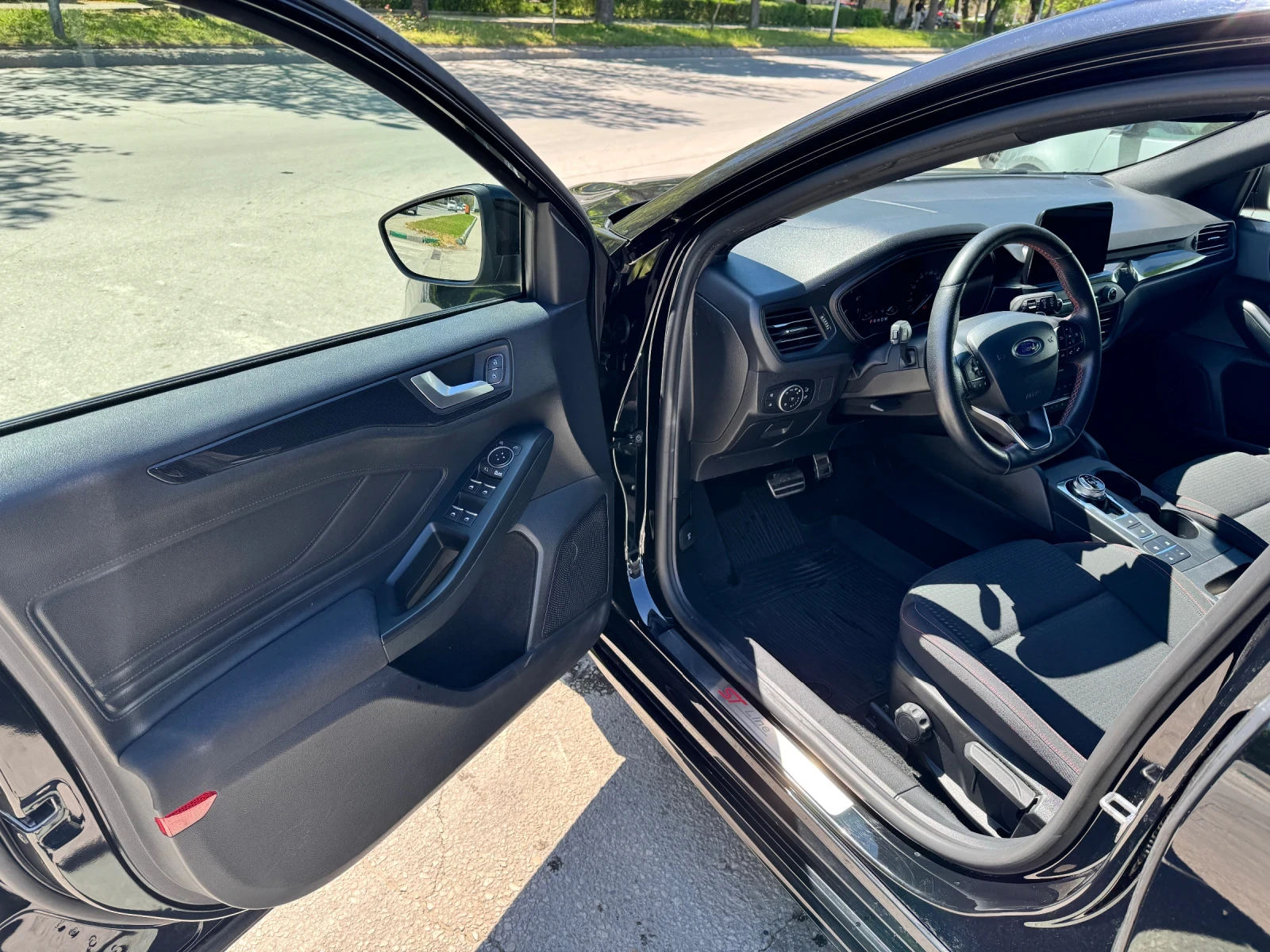 Ford Focus ST Line, снимка 7 - Автомобили и джипове - 56378178