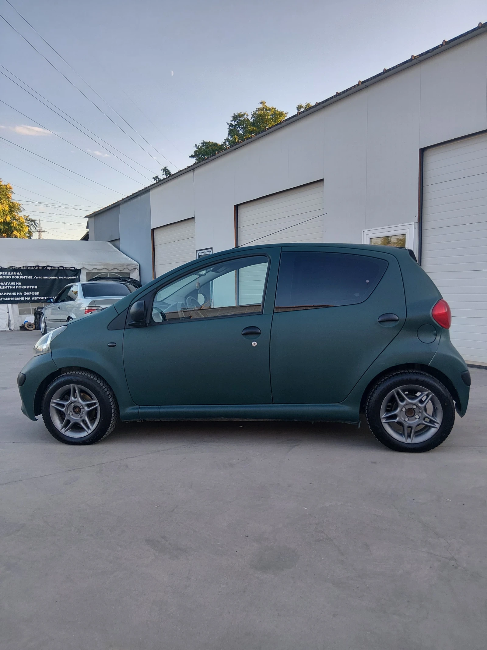 Toyota Aygo 1.0 vvt-i, снимка 5 - Автомобили и джипове - 55729746