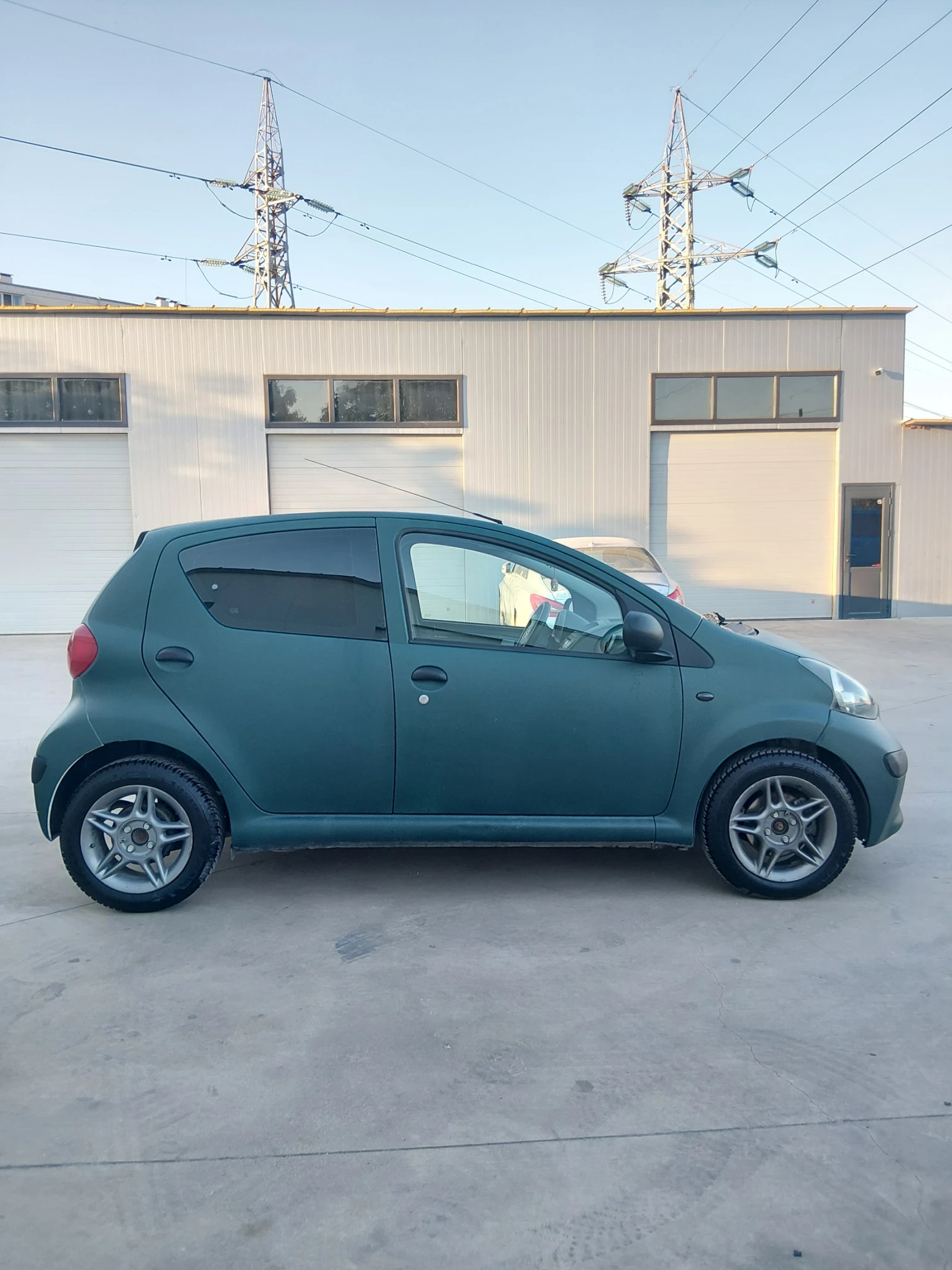 Toyota Aygo 1.0 vvt-i, снимка 6 - Автомобили и джипове - 55729746