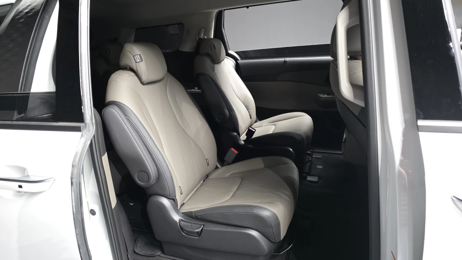 Kia Carnival ЕЛ. БАГАЖНИК* BLIND SPOT* 360* КРАЙНА ЦЕНА, снимка 12 - Автомобили и джипове - 55872553