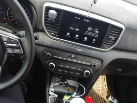 Kia Sportage * LX * 2 КЛЮЧА* ПОДГРЕВ* KEYLESS*  - 11000 € / 21514.13 лв. - 62888931 9