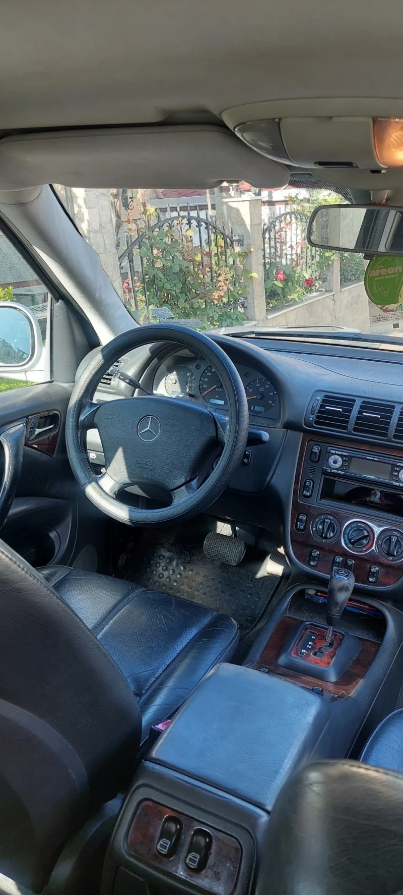 Mercedes-Benz ML 270, снимка 6 - Автомобили и джипове - 47411524