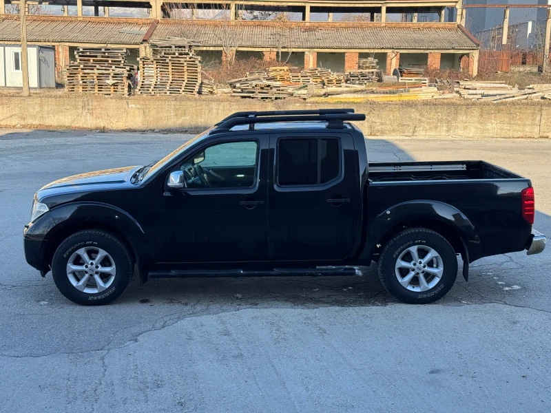 Nissan Navara 2.5 d, снимка 6 - Автомобили и джипове - 48627957