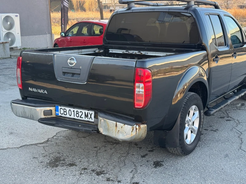 Nissan Navara 2.5 d, снимка 4 - Автомобили и джипове - 48627957