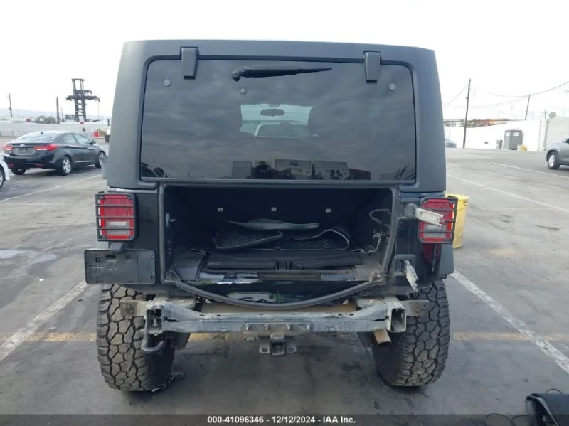 Jeep Wrangler, снимка 8 - Автомобили и джипове - 48792816