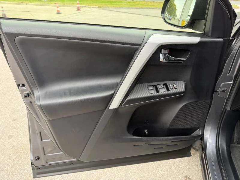 Toyota Rav4 2.2D-NAVI-150к.с-4х4-АВТОМАТИК, снимка 11 - Автомобили и джипове - 52086425