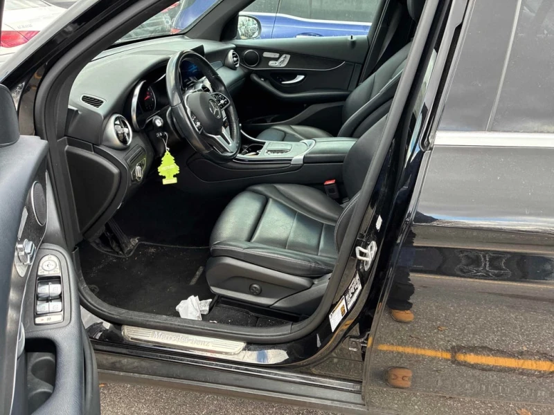 Mercedes-Benz GLC 300 2022 * CARFAX * БЕЗ ПЪРВОНАЧАЛНА ВНОСКА, снимка 7 - Автомобили и джипове - 52767843