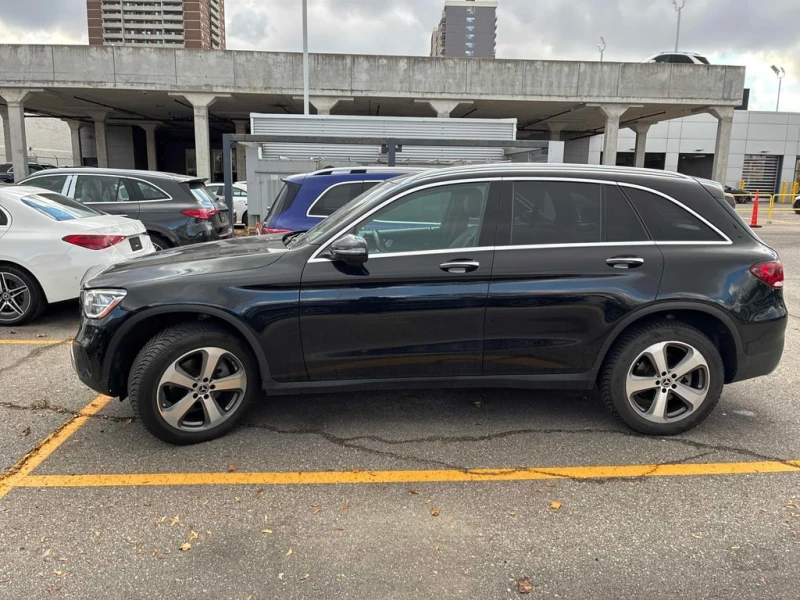 Mercedes-Benz GLC 300 2022 * CARFAX * БЕЗ ПЪРВОНАЧАЛНА ВНОСКА, снимка 3 - Автомобили и джипове - 52767843