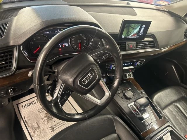 Audi Q5 PREMUIM* QUATTRO* Keyless* AudiPreSense* М.Точка* , снимка 8 - Автомобили и джипове - 48690464