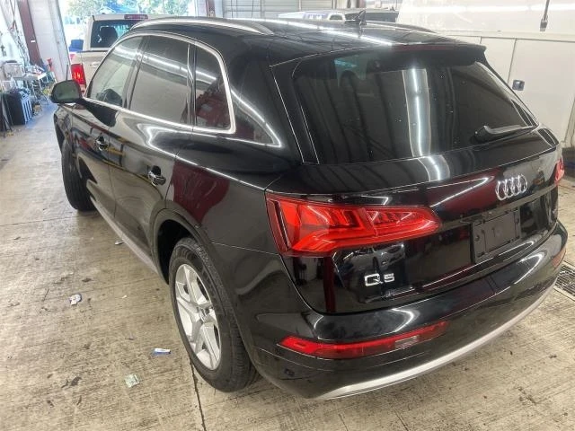 Audi Q5 PREMUIM* QUATTRO* Keyless* AudiPreSense* М.Точка* , снимка 3 - Автомобили и джипове - 48690464