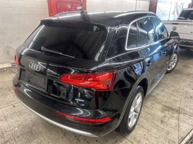 Audi Q5 PREMUIM* QUATTRO* Keyless* AudiPreSense* М.Точка* , снимка 5 - Автомобили и джипове - 48690464