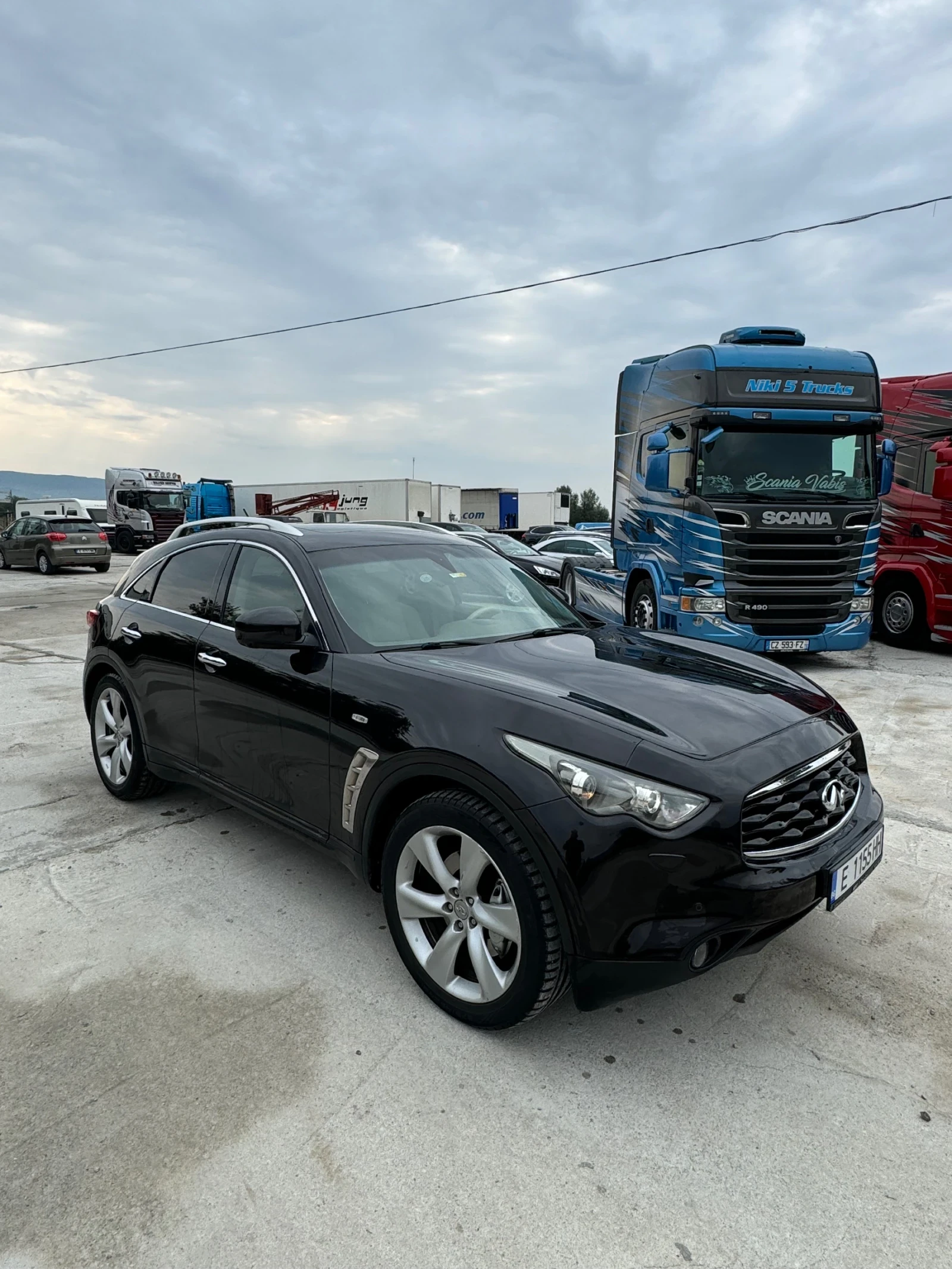 Infiniti Fx 30 d FULL 4x4 360 камера, обдухване, Keylles,  - изображение 2