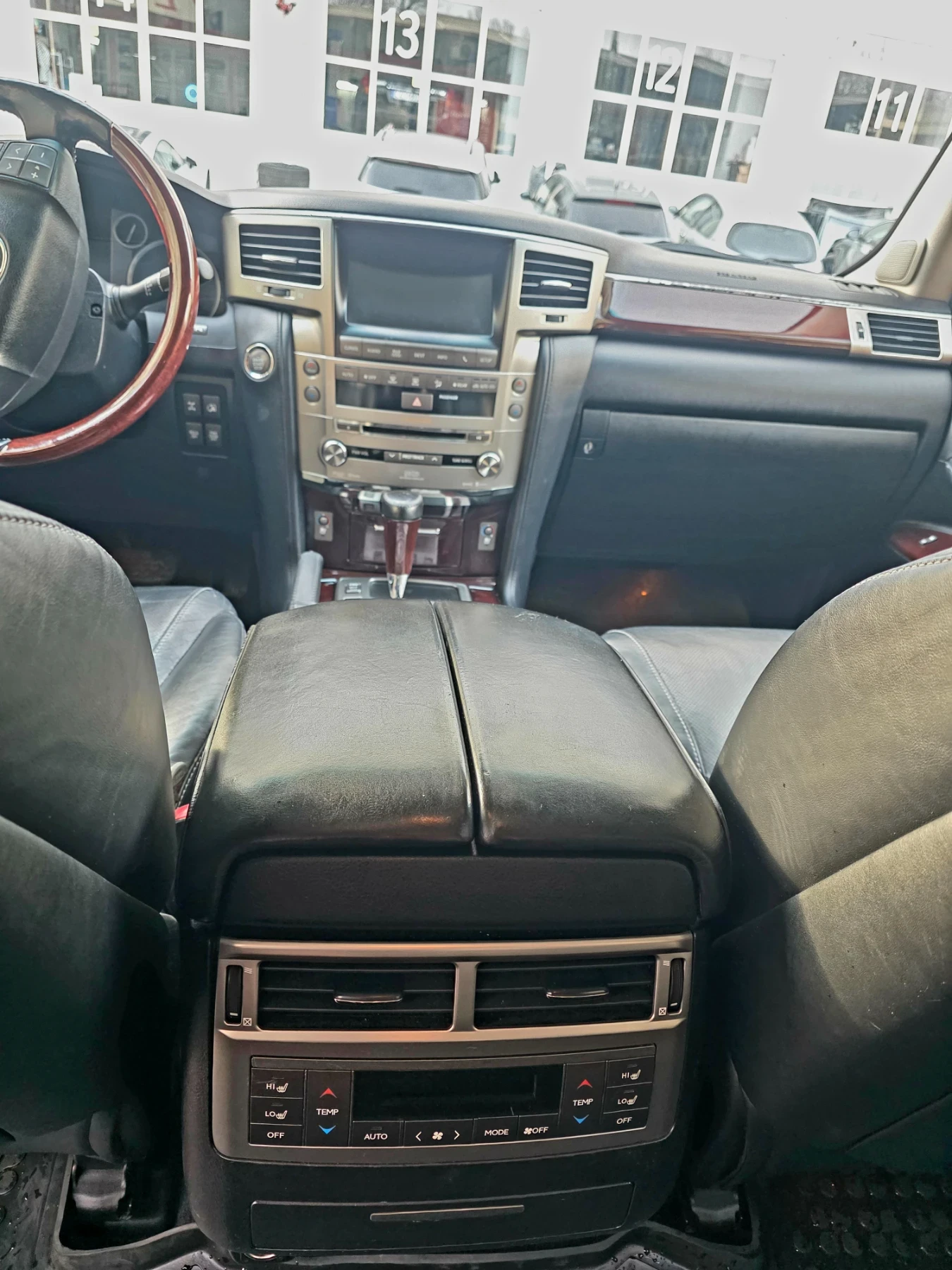 Toyota Land cruiser Luxury Package, снимка 10 - Автомобили и джипове - 49302285