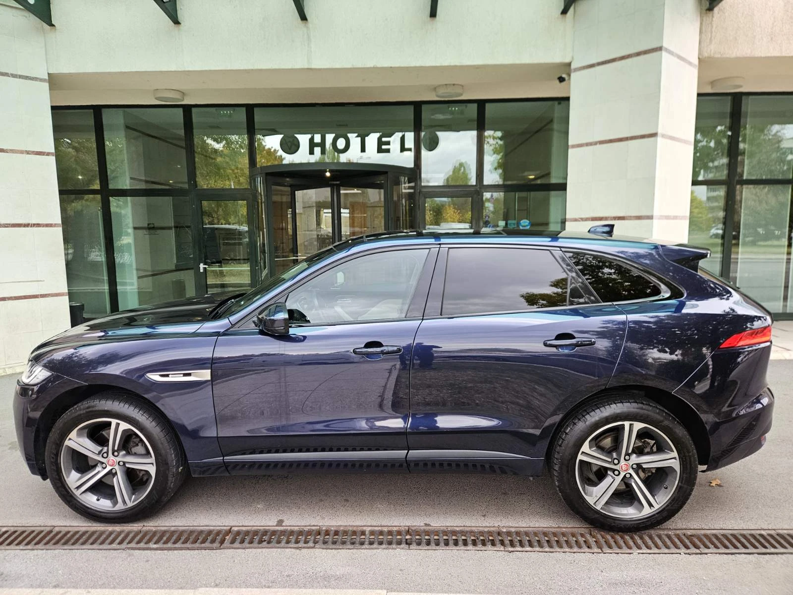 Jaguar F-PACE  - изображение 3