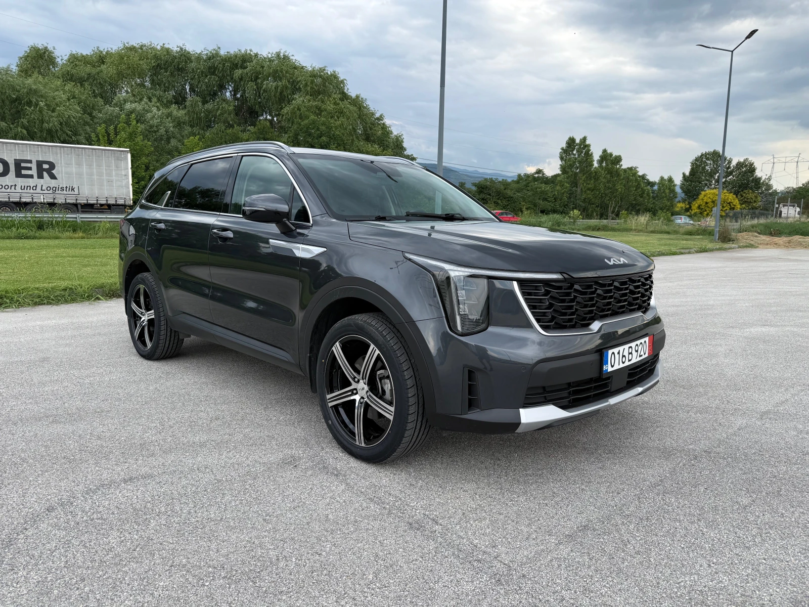 Kia Sorento 2.5i-65000km:4x4-TOP -7места
