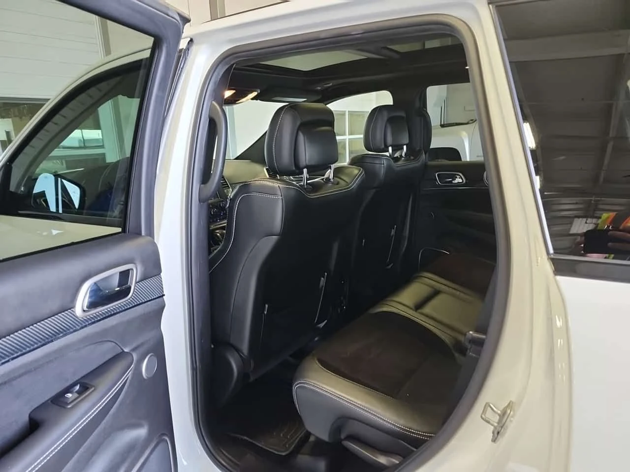 Jeep Grand cherokee SRT| HARMAN/KARDON| ���������| ��������| CARFAX | Mobile.bg � ����������� 14