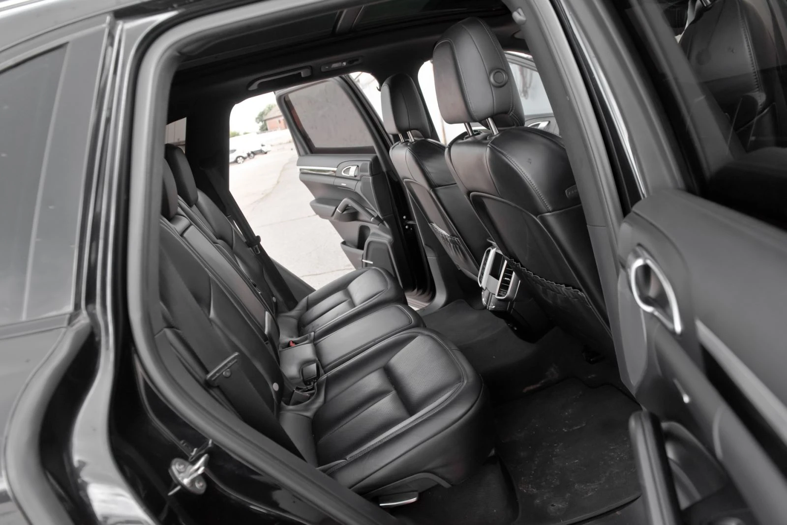 Porsche Cayenne S* 4.2TDI* FACE* LED MATRIX* PANO* CAMERA* ПОДГРЕВ, снимка 13 - Автомобили и джипове - 54632145