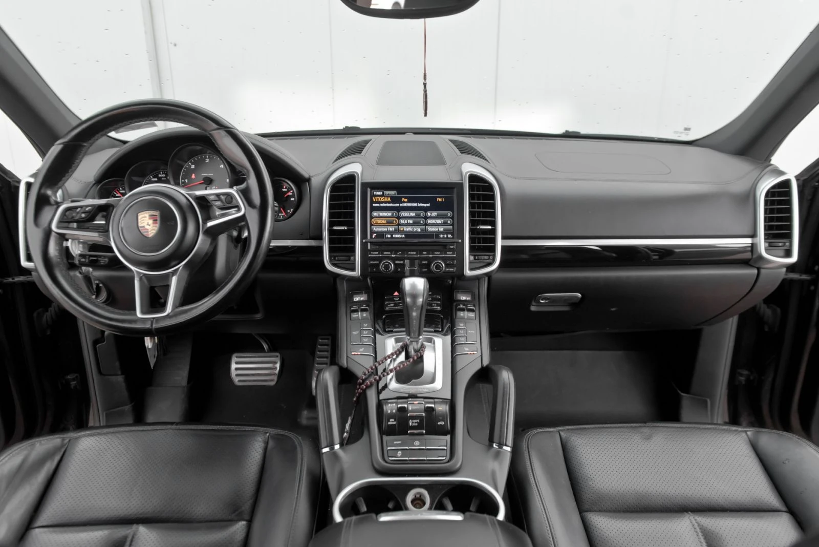 Porsche Cayenne S* 4.2TDI* FACE* LED MATRIX* PANO* CAMERA* ПОДГРЕВ, снимка 10 - Автомобили и джипове - 54632145