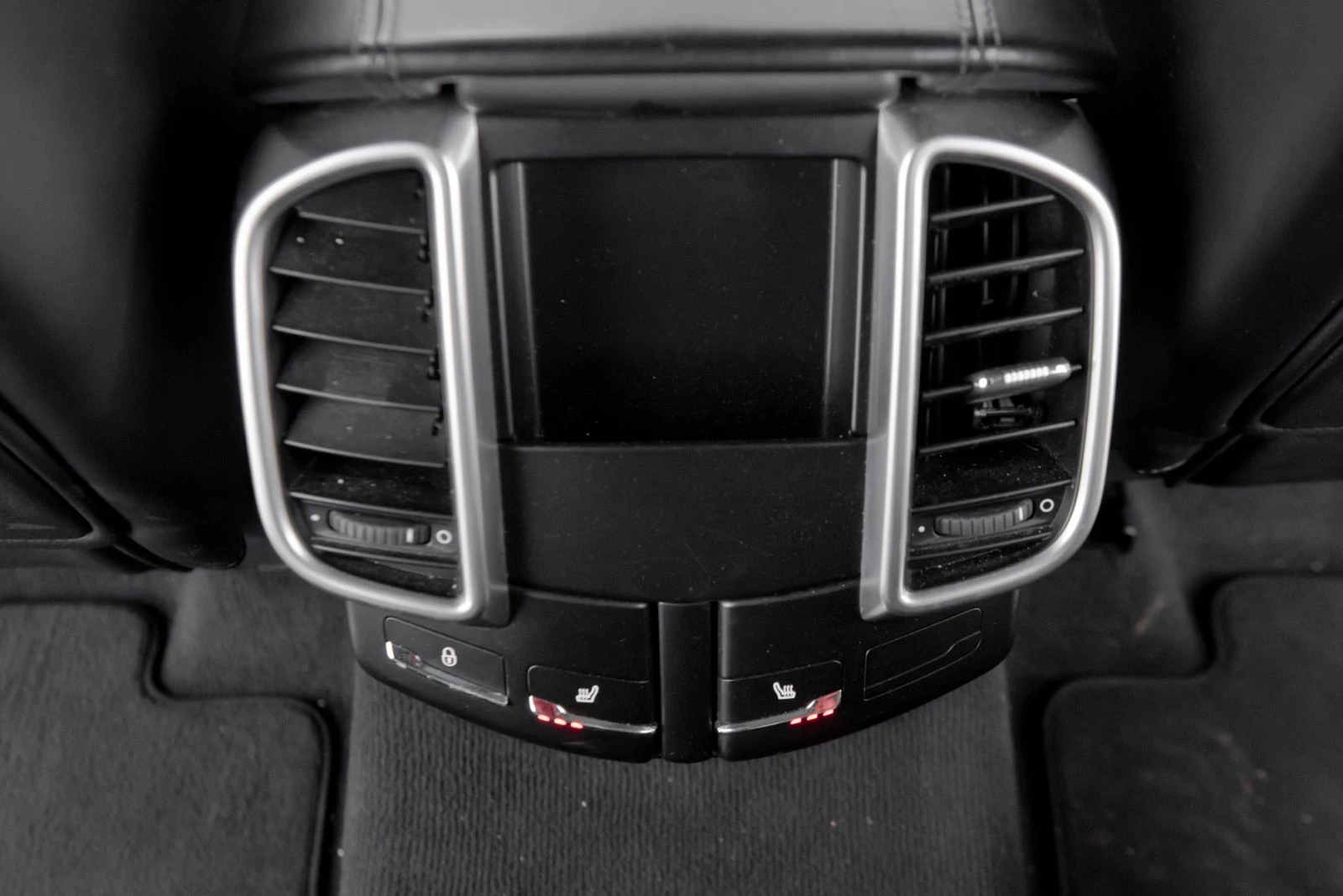 Porsche Cayenne S* 4.2TDI* FACE* LED MATRIX* PANO* CAMERA* ПОДГРЕВ, снимка 16 - Автомобили и джипове - 54632145
