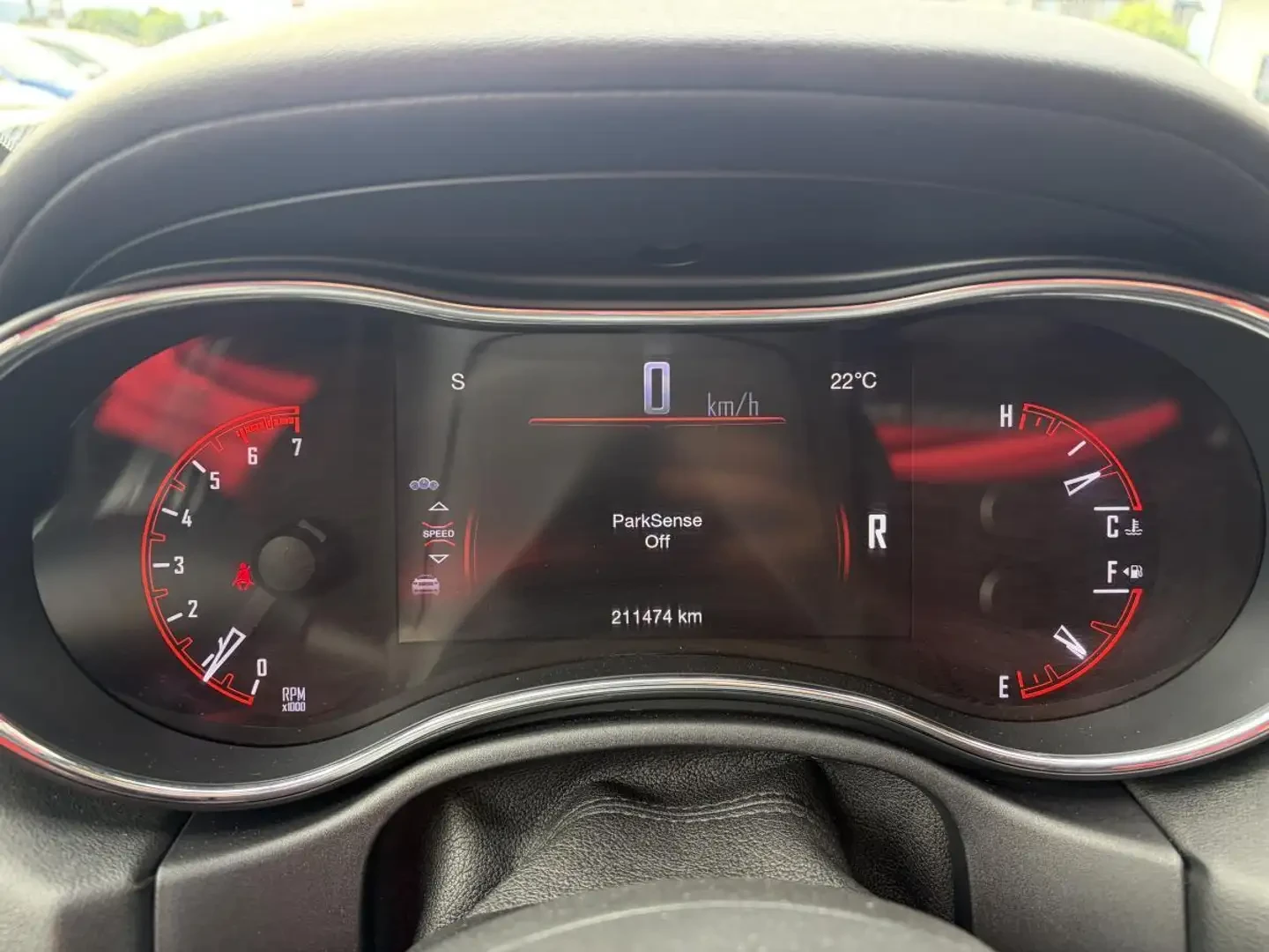 Dodge Durango R/T* 5.7* V8* 8ZF* ПОДГРЕВ* КАМЕРА* КЕЙЛЕС* LANE* , снимка 12 - Автомобили и джипове - 55574280