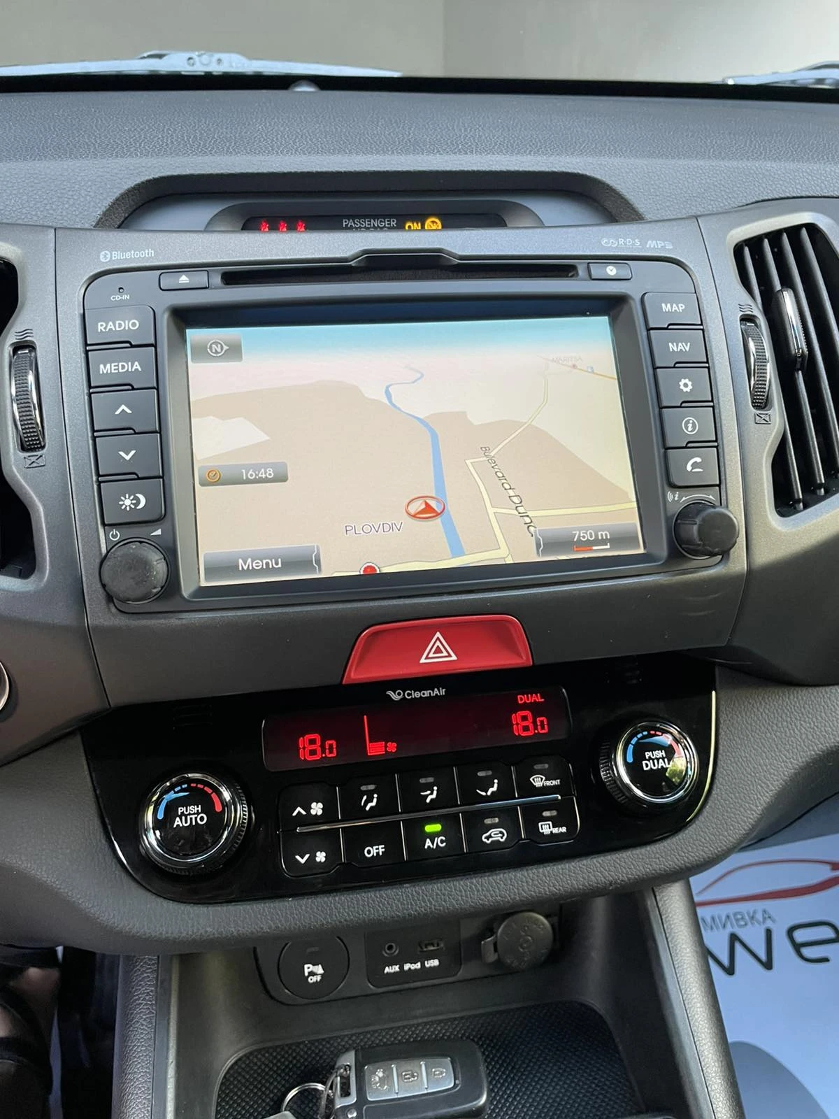 Kia Sportage Kia SportageIII-току-що сменен съединител!, снимка 3 - Автомобили и джипове - 55611487