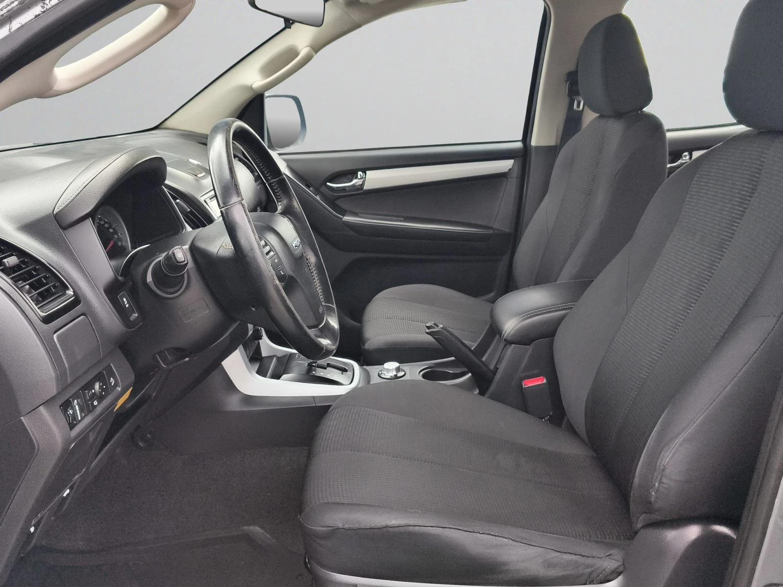 Isuzu D-max 4x4 D/C GRAVITY 6AT//1907I028 | Mobile.bg � ����������� 11