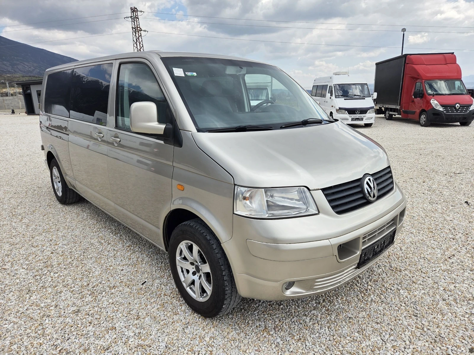 VW Transporter 5 места , снимка 2 - Бусове и автобуси - 53977153