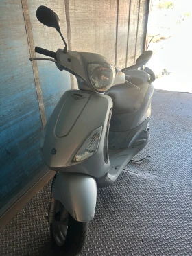  Piaggio Fly