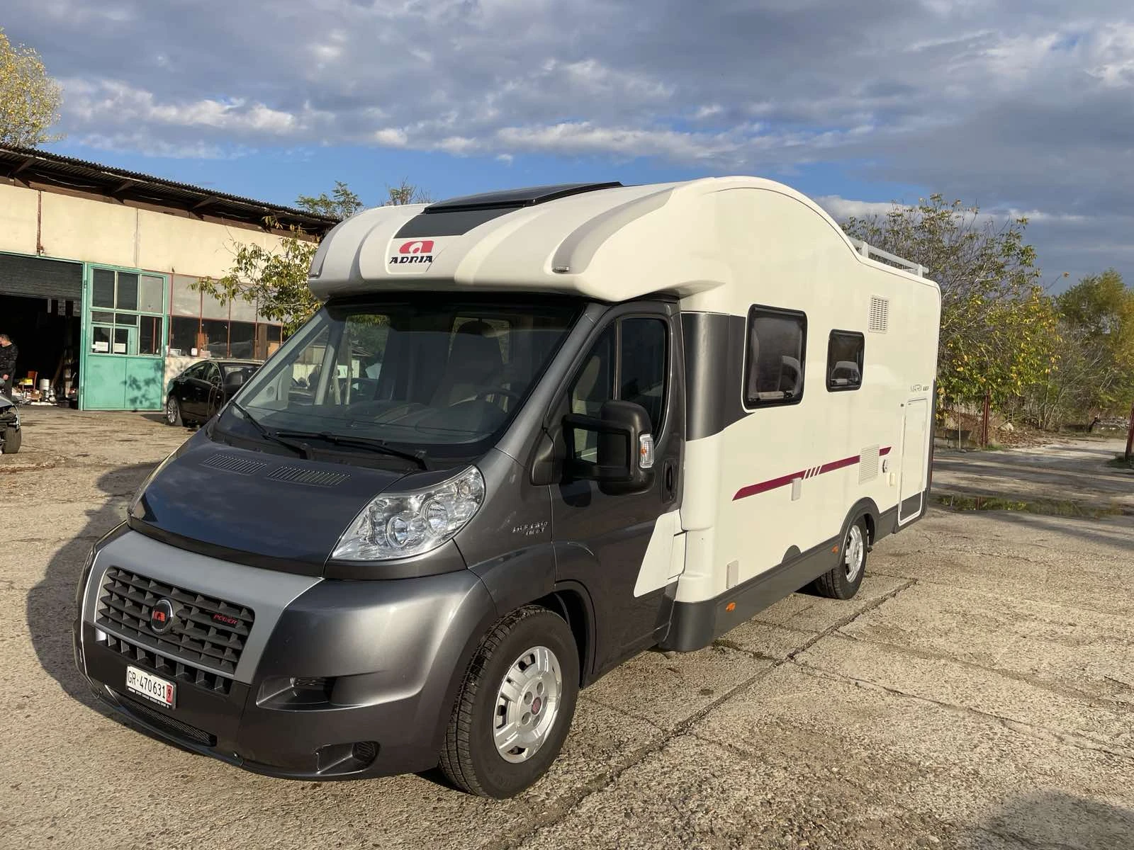 Кемпер Adria MATRIX M680SP