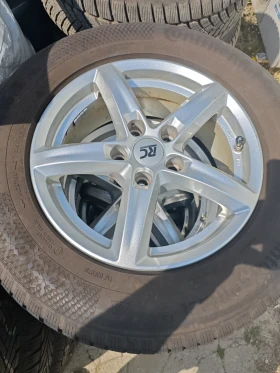       215/70R16  Kia Sportage