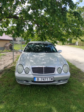 Mercedes-Benz CLK, снимка 3 - Автомобили и джипове - 45386647