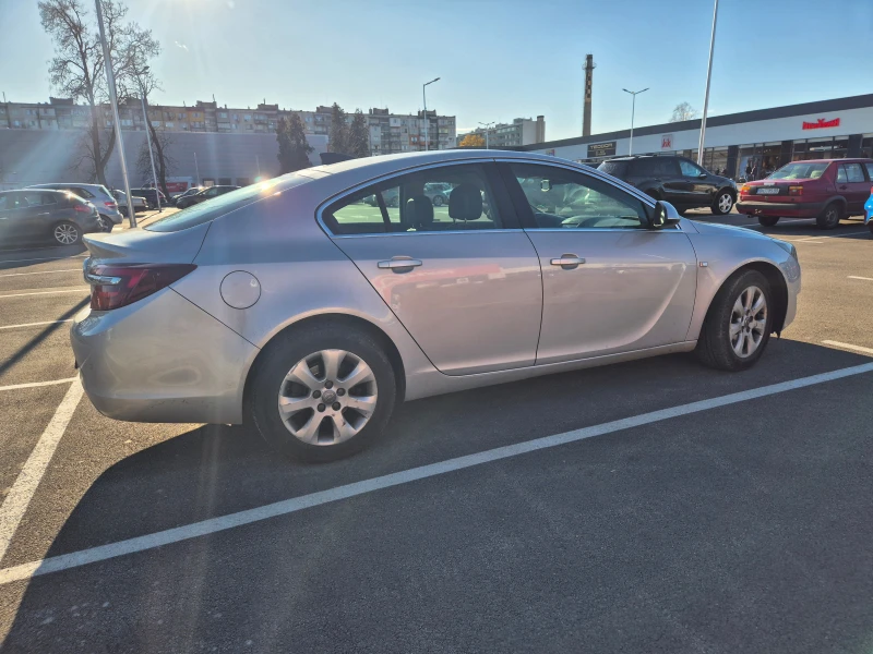 Opel Insignia 1.6CDTI, снимка 3 - Автомобили и джипове - 46726283