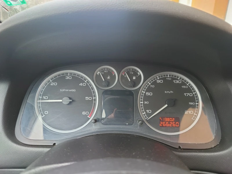 Peugeot 307 2.0 HDI SW, снимка 8 - Автомобили и джипове - 48214112