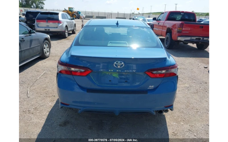 Toyota Camry SE * AWD * 2.5l * LED * Distronic, снимка 7 - Автомобили и джипове - 47466592