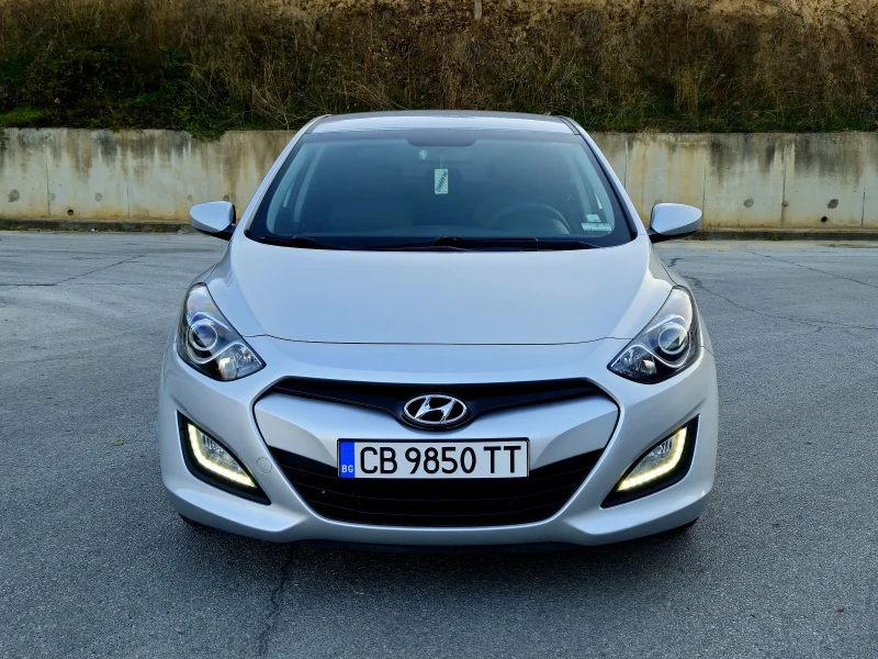 Hyundai I30 1.6 ОТЛИЧНА БАРТЕР, снимка 2 - Автомобили и джипове - 47855954